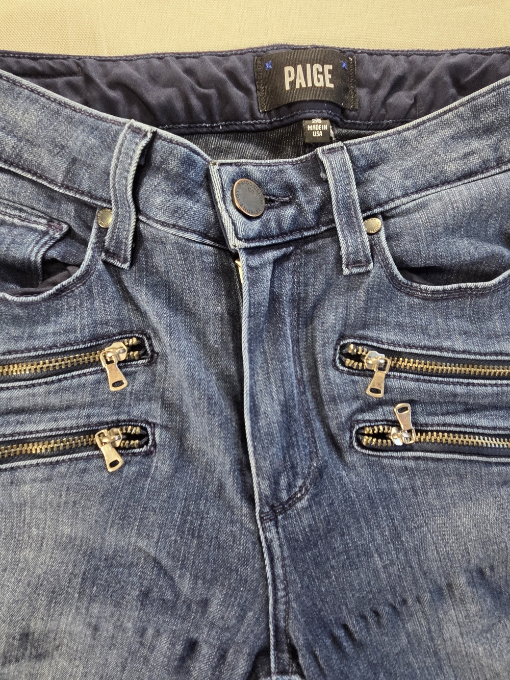 Paige High Rise Edgemont Moto Zip Skinny Jeans 26 Raw Hem USA - Picture 3 of 12